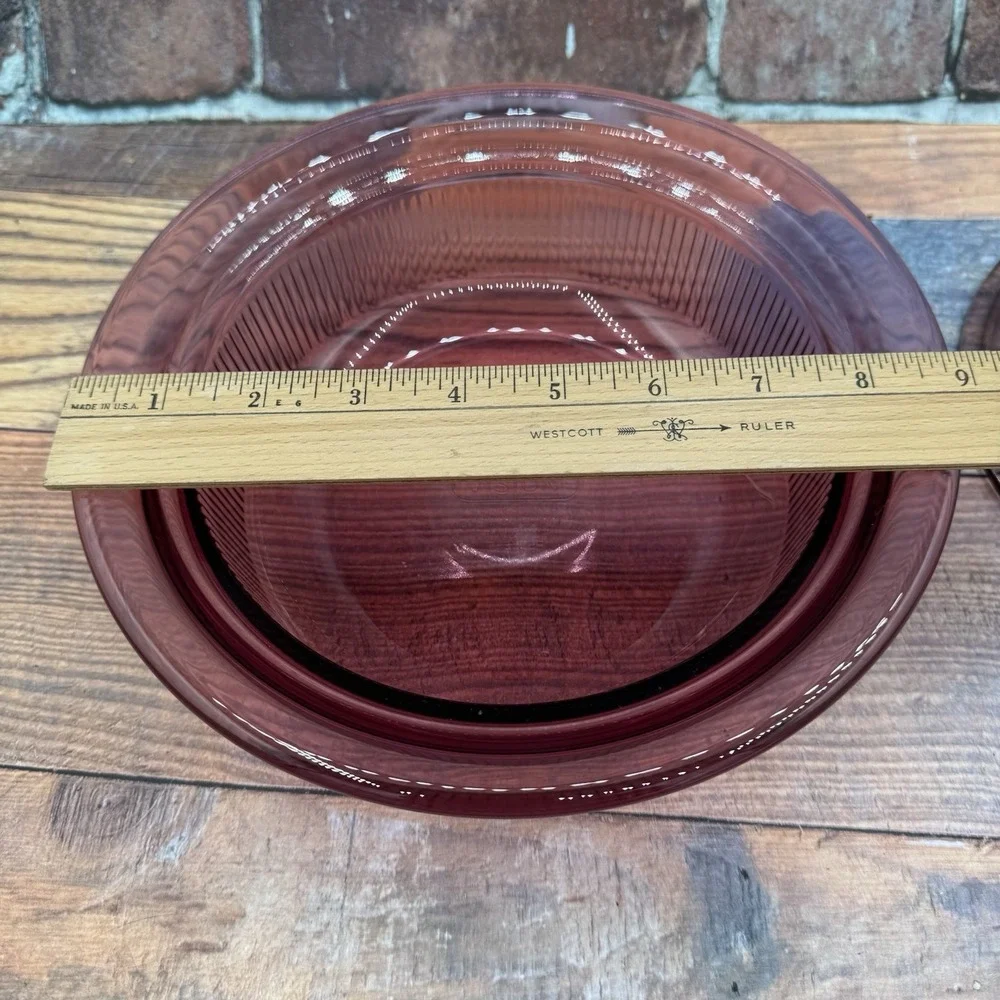 Corning Visions Cranberry Ribbed 1 Quart Casserole w/Pyrex Lid V-31-B Vintage